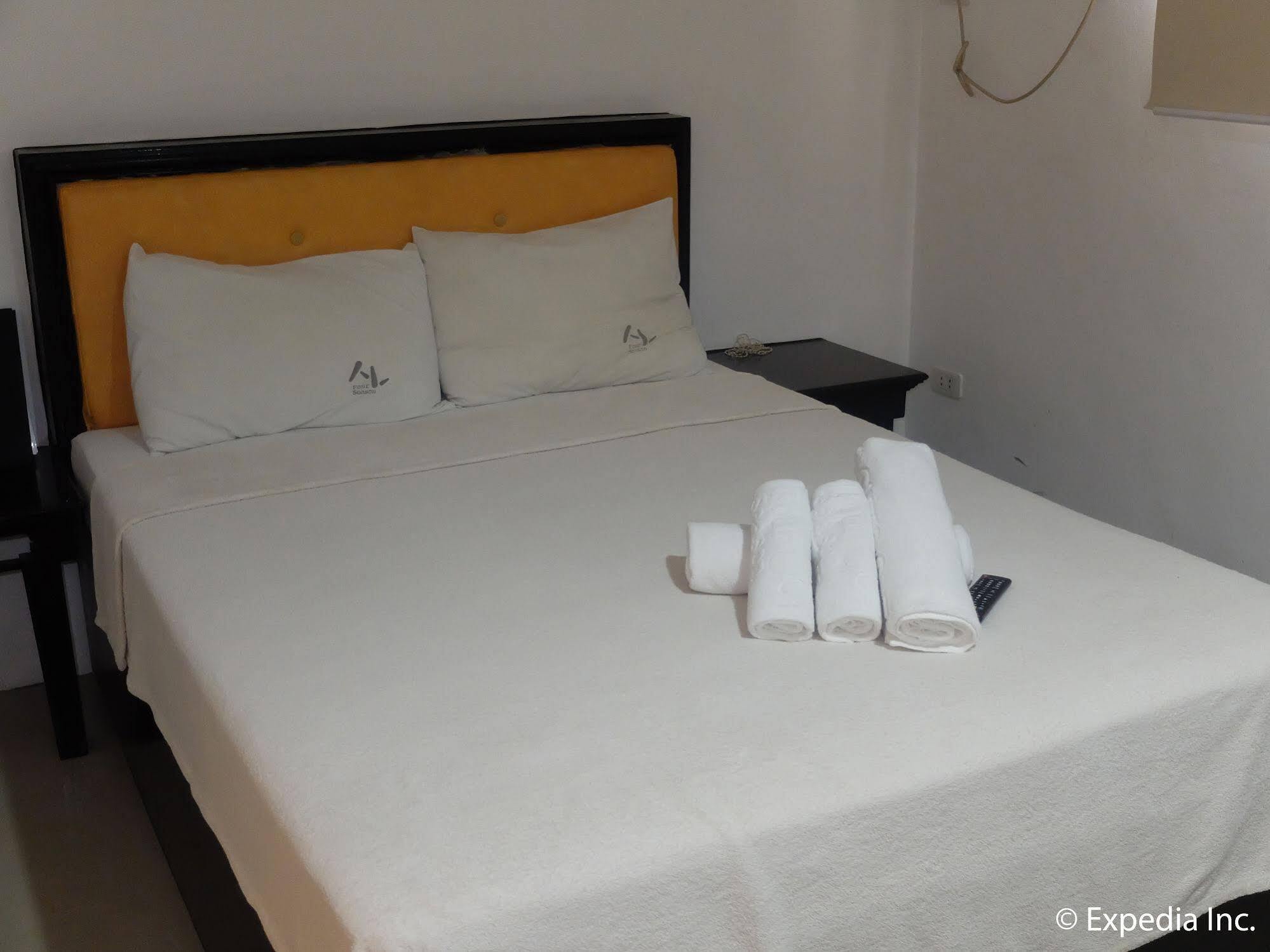 Vf Four Season Hotel อังเฮเลส ภายนอก รูปภาพ