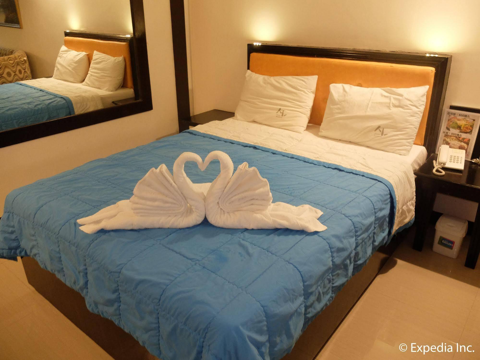 Vf Four Season Hotel อังเฮเลส ภายนอก รูปภาพ